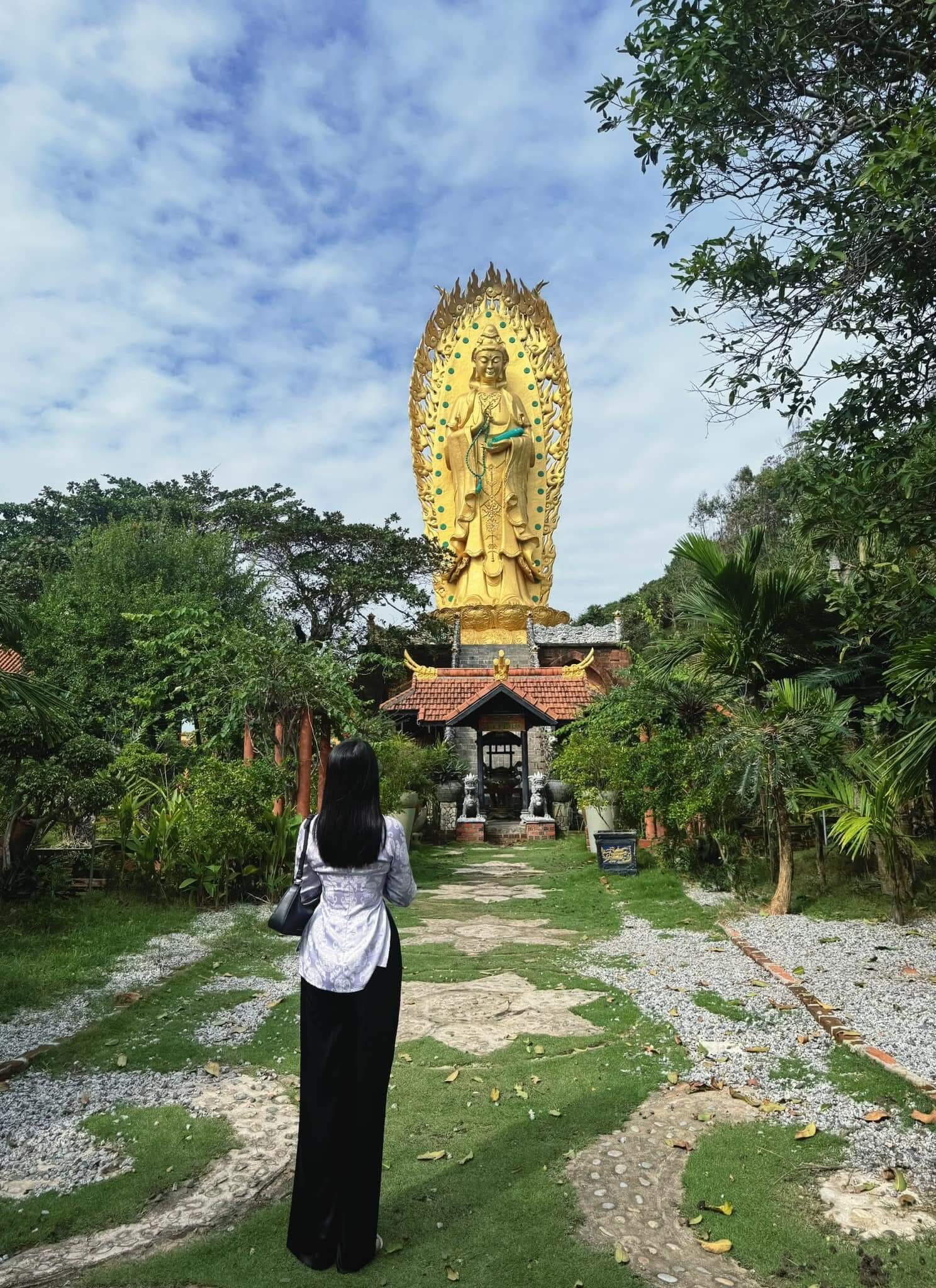 Viếng thăm Tịnh Xá Ngọc Hòa