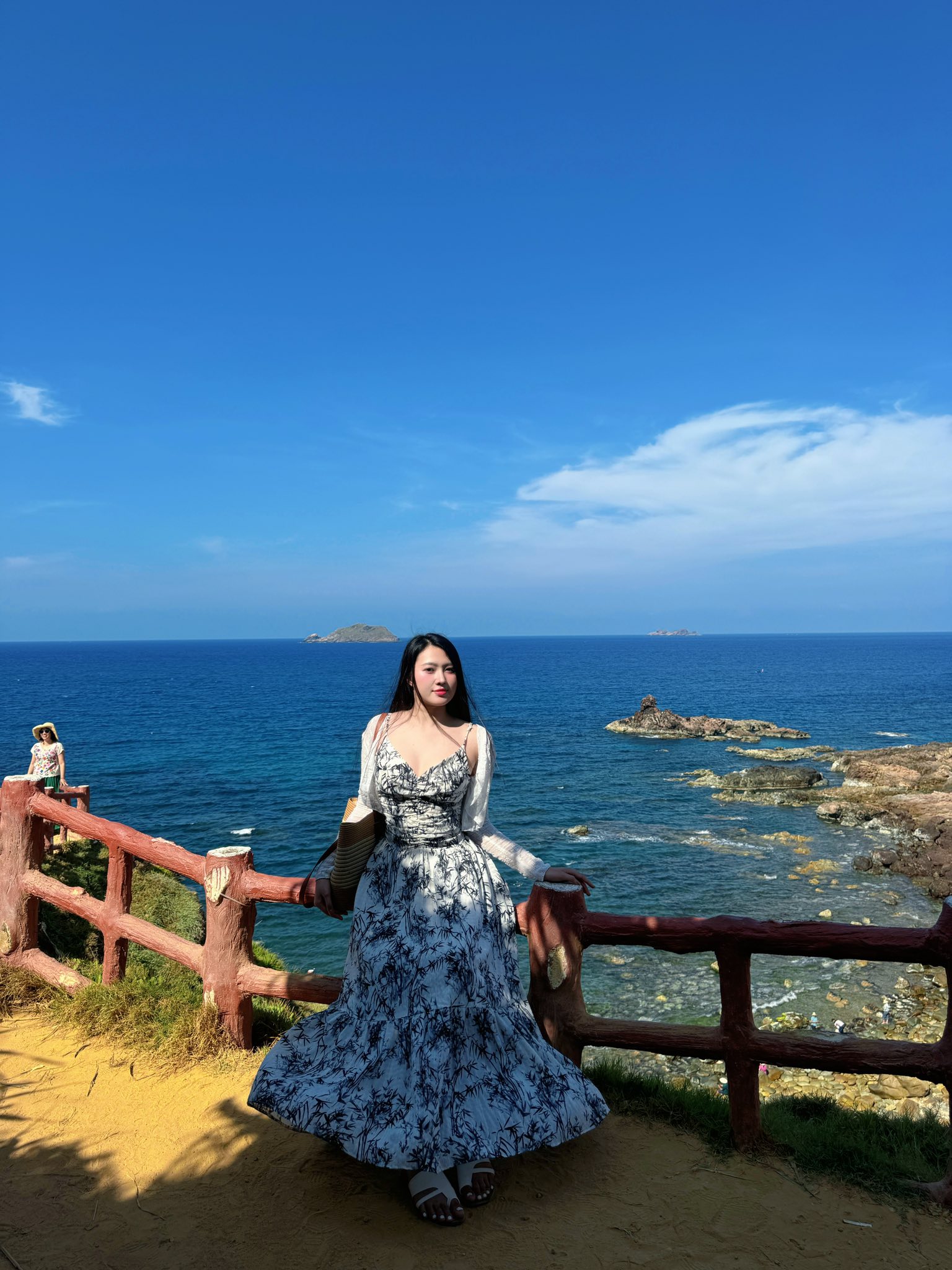 Khung cảnh thơ mộng tại Eo Gió