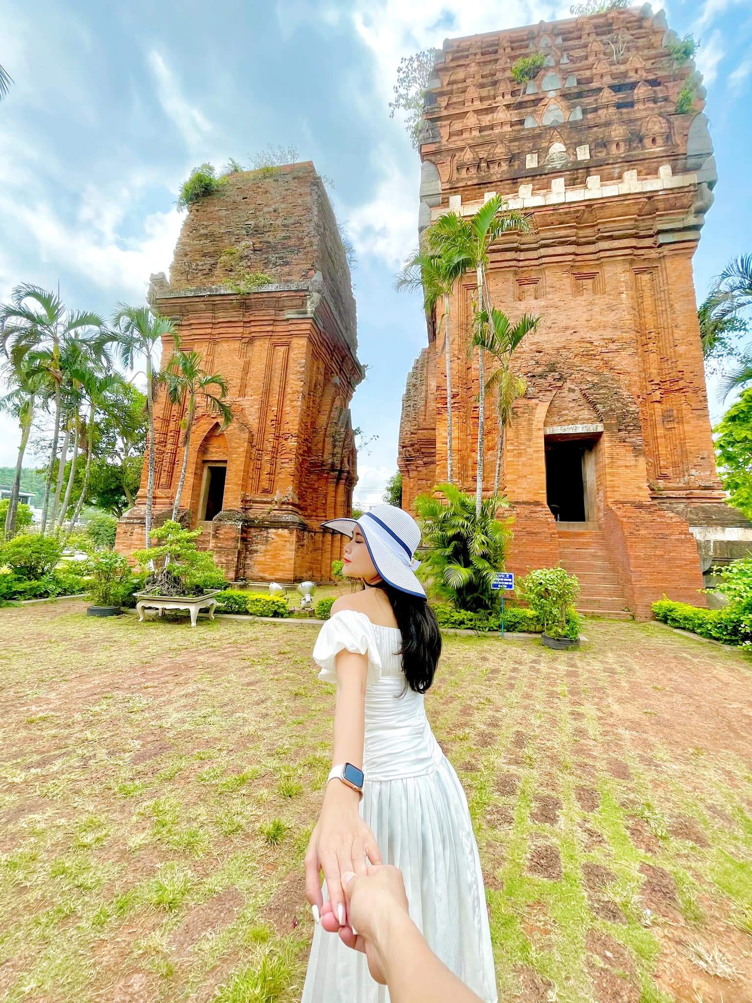 Khám phá vẻ đẹp của Tháp Đôi
