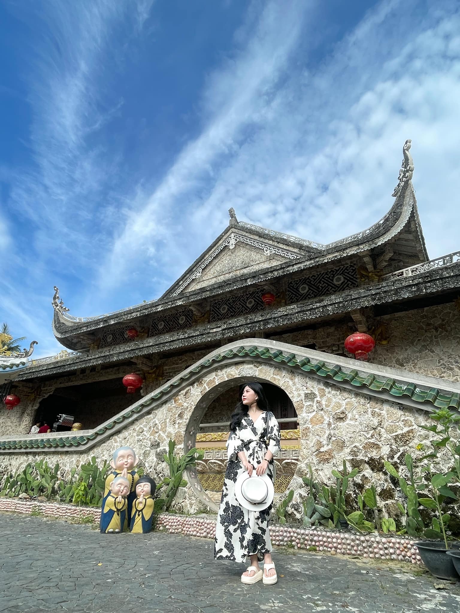 Chiêm bái tại chùa Thanh Lương