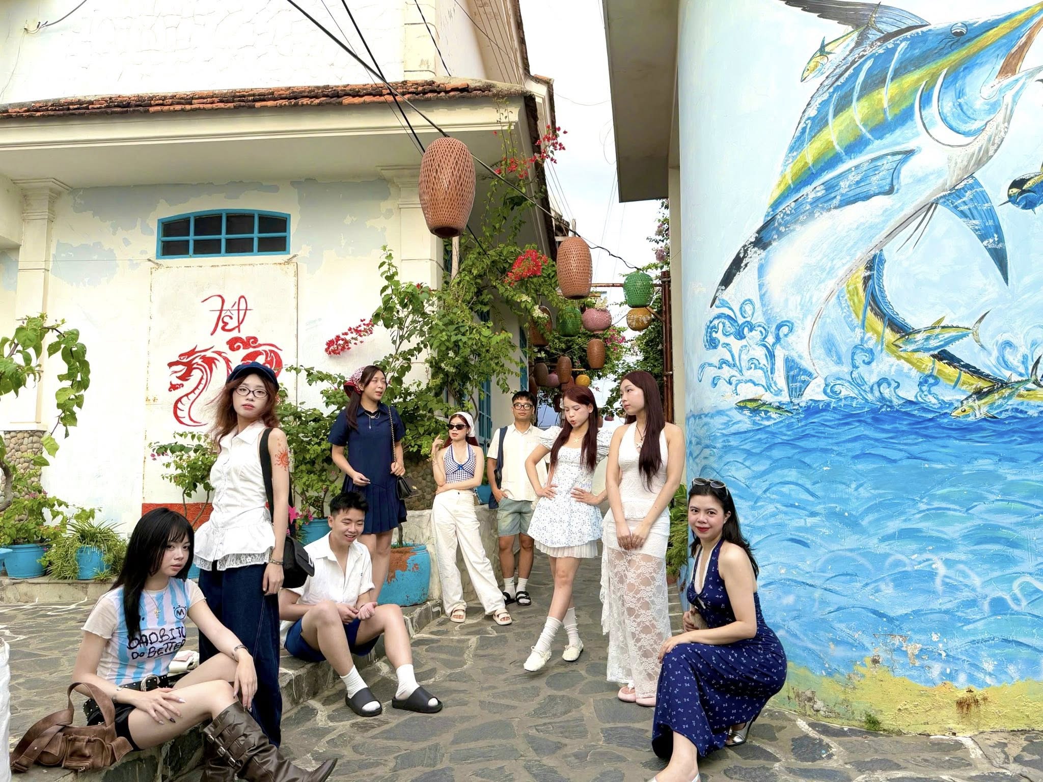 Con đường đá xanh tại Làng chài Nhơn Lý