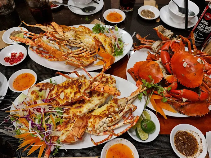 Các món ăn ngon trong tour Quy Nhơn - Phú Quốc 3 ngày 2 đêm